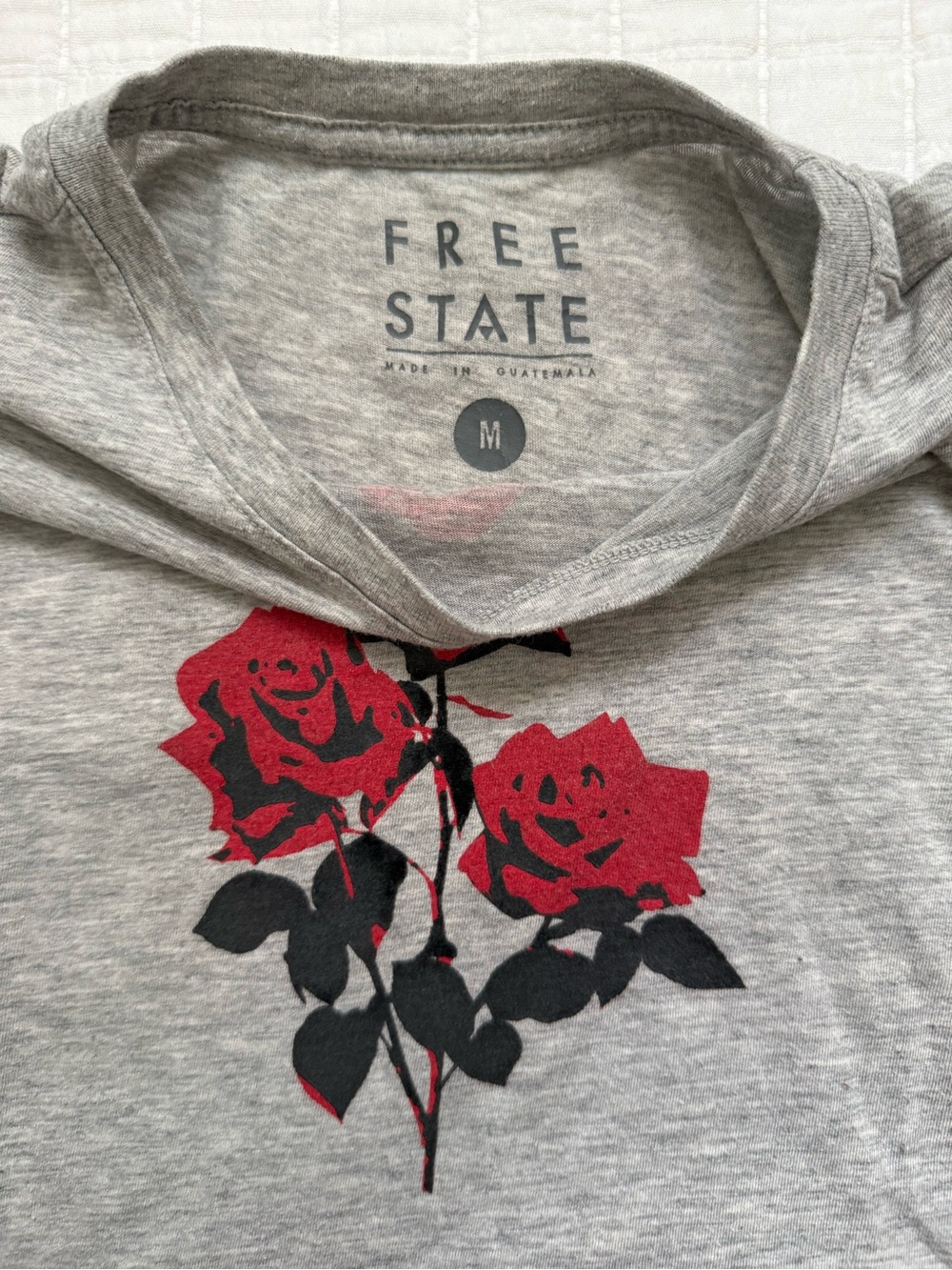 Free State Gray Graphic Tee with Red Rose Trio Graphic, Y2K, medium, women’s - Picture 2 of 2